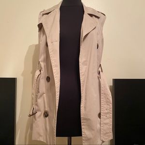 Suzy Shier Sleeveless Trench